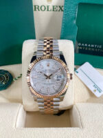 Rolex Datejust 41mm 126331 Silver Fluted Motif Dial Two Tone Stainless Steel & 18K Rose Gold Jubilee Bracelet Men's Watch - Image 3