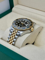 Rolex  GMT-Master II 126713GRNR 40mm - Image 3