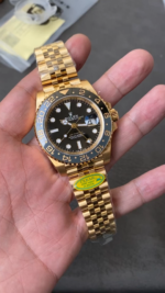Rolex GMT-Master II 126718grnr-0001 40mm - Image 2