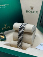 Rolex Lady-Datejust 279160  Oyster Perpetual 28mm White Dial Oyster Bracelet - Image 7