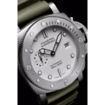 Panerai Submersible QuarantaQuatt 44mm PAM01595 - Image 3