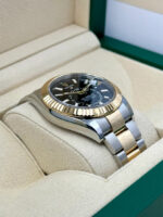 Rolex  Sky-Dweller 42mm 336933-0003 Two-Tone Yellow Gold Black Dial Jubilee - Image 4