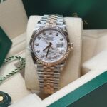 Rolex  Datejust 36mm 126231 Silver Fluted Motif Dial Oystersteel and Everose gold Bracelet - Image 9