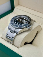 Rolex Sea-Dweller 126600-0002 43mm - Image 4