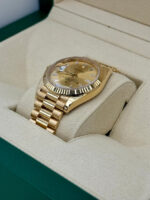 Rolex  Day-Date President 40mm Yellow Gold Champagne Diamond Baguette Dial - 228238 - Image 4
